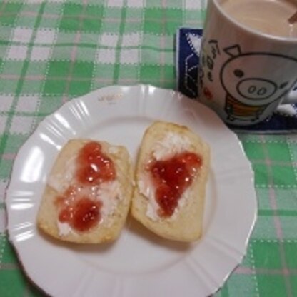 mimi2385さん、こんばんは♪いちごジャムで代用ですm(__)m私の朝食に作って美味しくいただきました❤ごちそうさまでした(*^_^*)